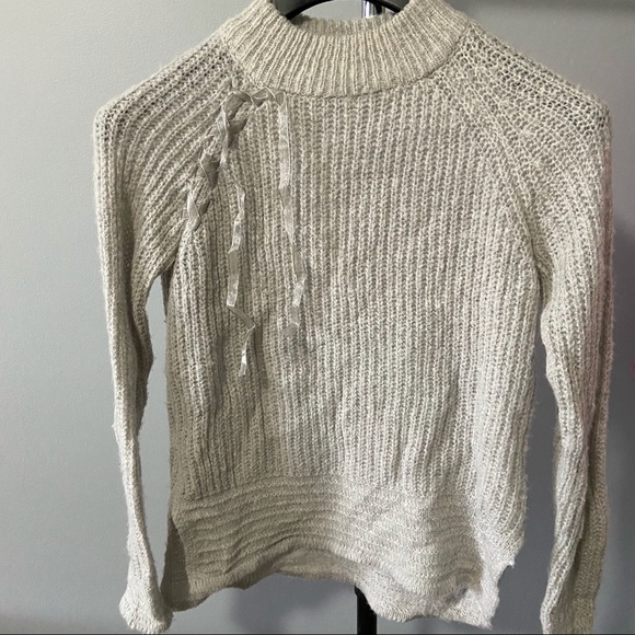Lauren Conrad sweater XS - Picture 6 of 9